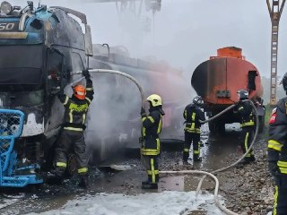 Горящий грузовик в центре города: подробности ЧП
